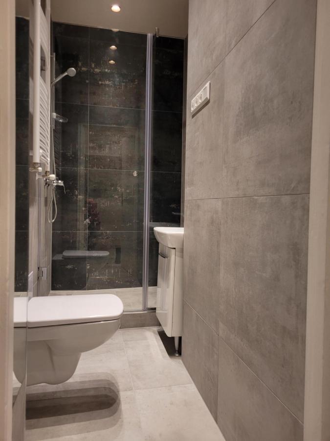 Lara II Apartman Debrecen Buitenkant foto